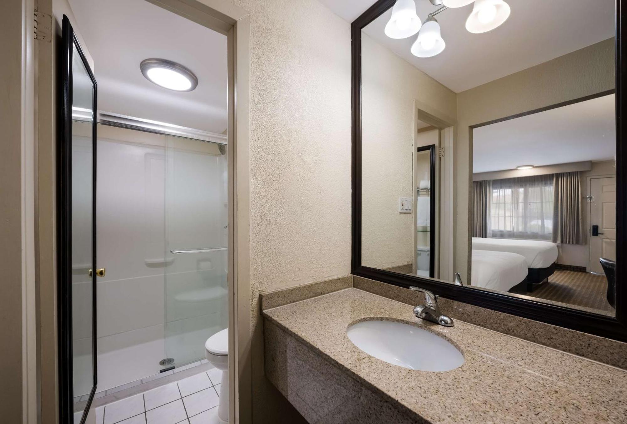 Surestay Plus By Best Western Woodbury Inn Kültér fotó